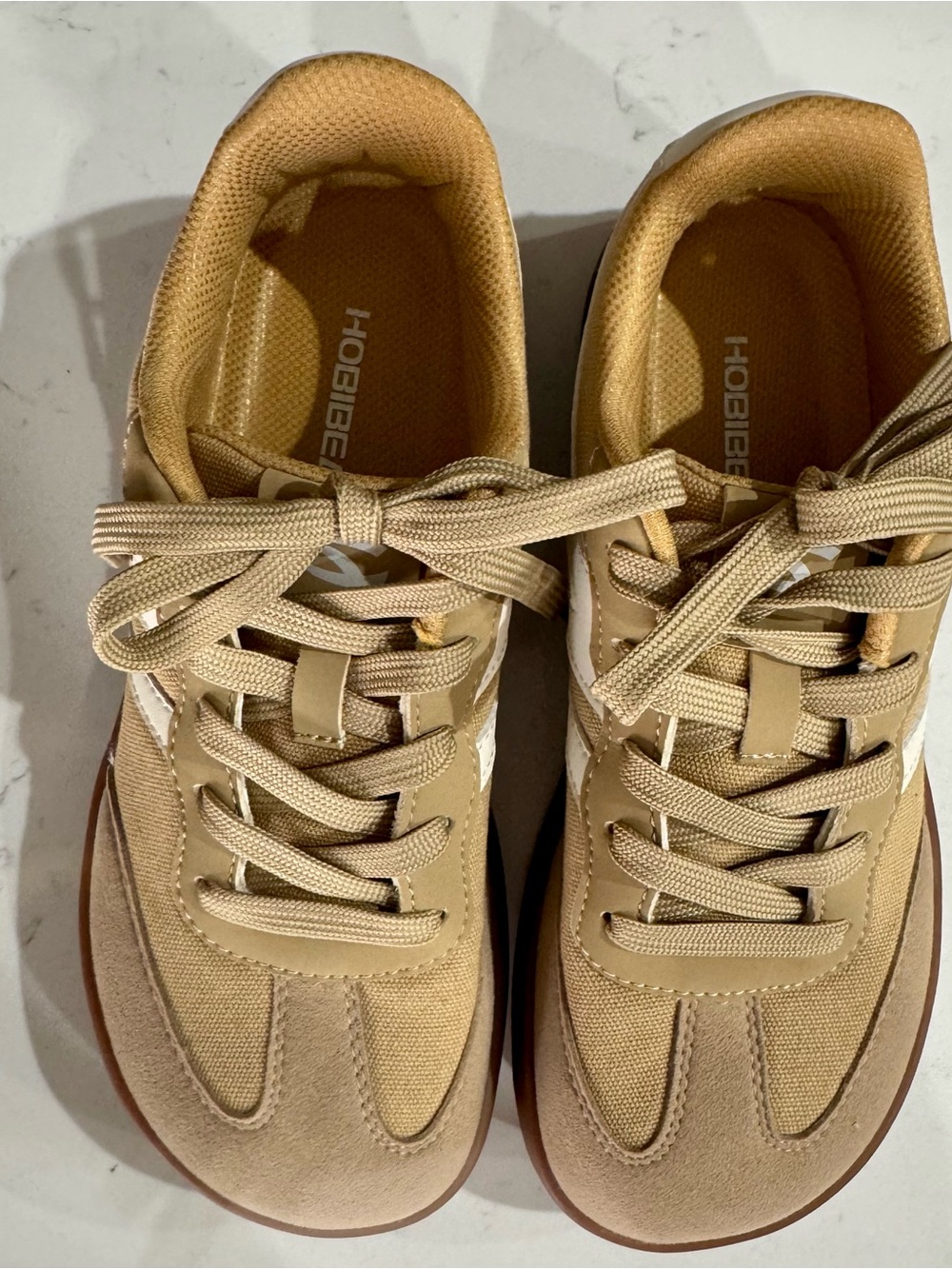 Hobibear Lily Casual Minimalist Wide Toe Sneakers
